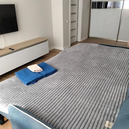 Appartement Жк Версаль Парк à Irpin Extérieur photo