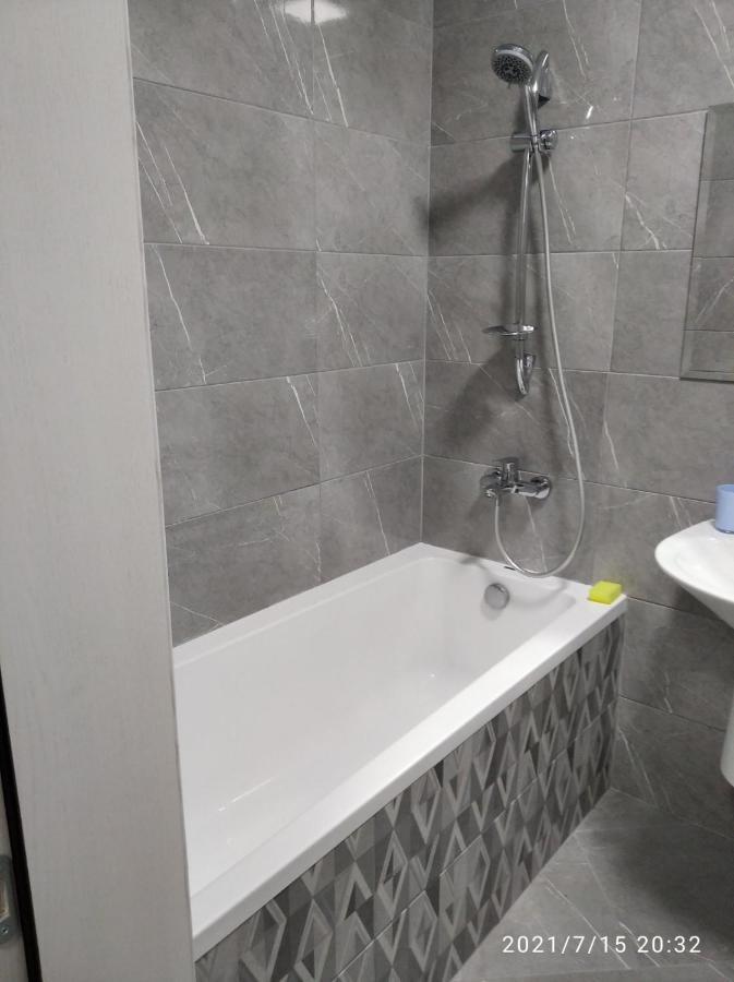 Appartement Жк Версаль Парк à Irpin Extérieur photo